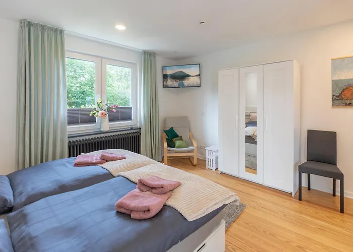 Witte Hus Am Friedrichberg * Husum (Schleswig-Holstein)