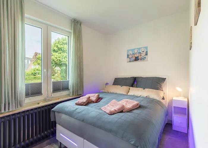 Witte Hus Am Friedrichberg * Husum (Schleswig-Holstein)